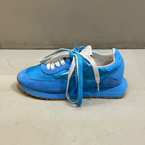 MD11 Baskets Rush Low Wom Mononyl Suede Wint Sky