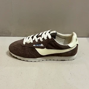 UB37 Basket Windspin Suède Leather Tundra Rutabaga