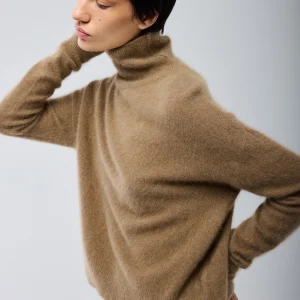 Pull Beige Col Roulé Manches Longues en Raccon wool / Polyamide