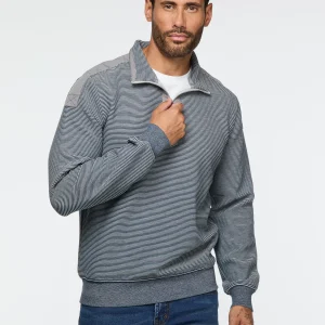 Chandail à rayures fines