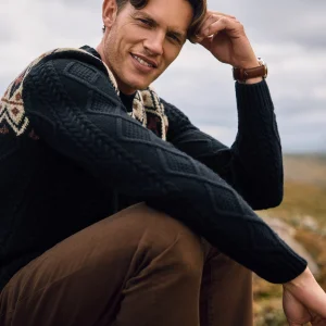 Chandail marine avec torsades