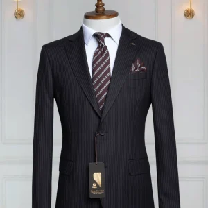 Costume 2 Pieces noir deux boutons avec rayures