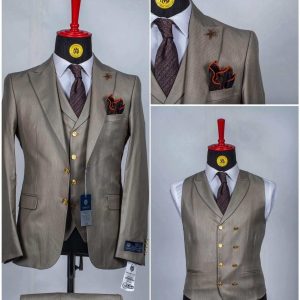 Costume 3 Pieces Beige Boutons Dores