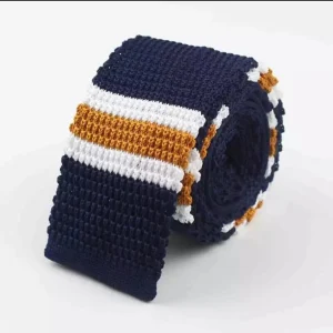 Cravate tricotée à bout carré bleu jaune CVT05