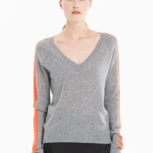 Pull col V femme en cachemire gris clair & mandarine - RIA 1